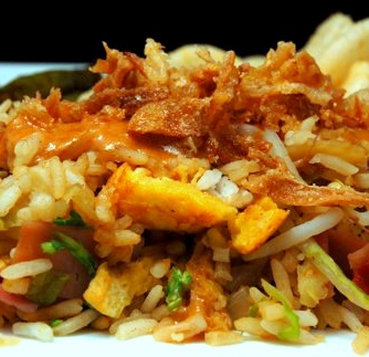 Nassi met pittig varkensvlees